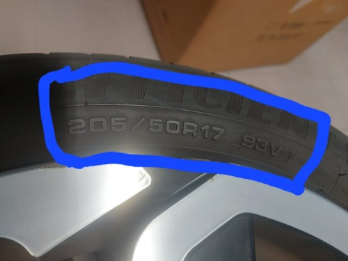 Gomme con cerchi lega - cerchi, in