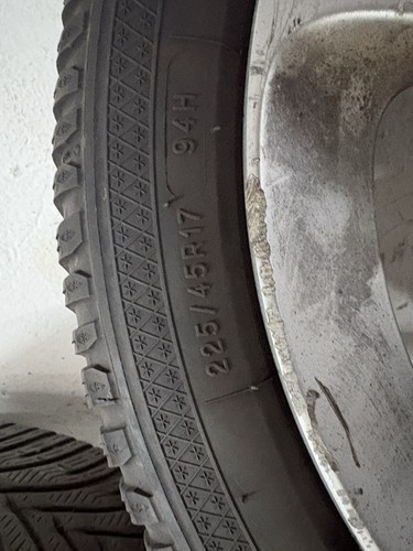 Vendita gomme con cerchio e - ,