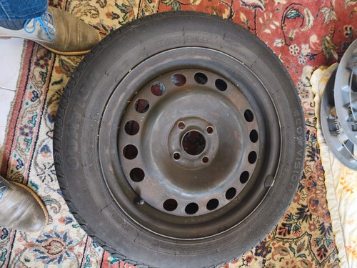 Una gomme con - gomme, cerchio